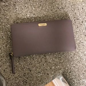 Kate spade zipped wallet
